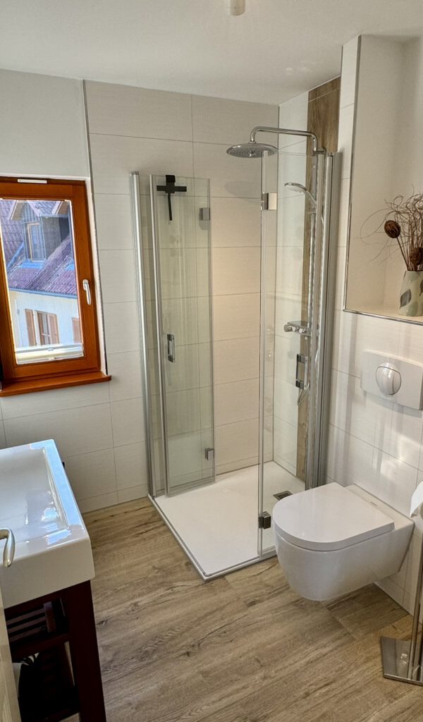 neues Bad mit Dusche